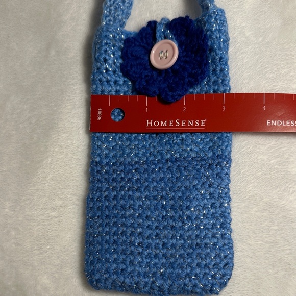 New no tag, handmade Blue Crochet Phone Holder with Button and flower accent - Picture 3 of 7